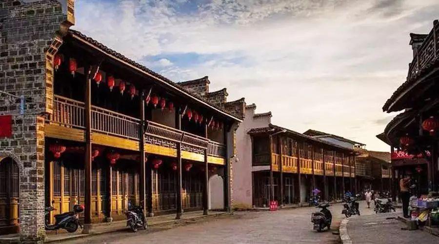 为什么在职场上不应该谈论自己家里的事情？游戏画面